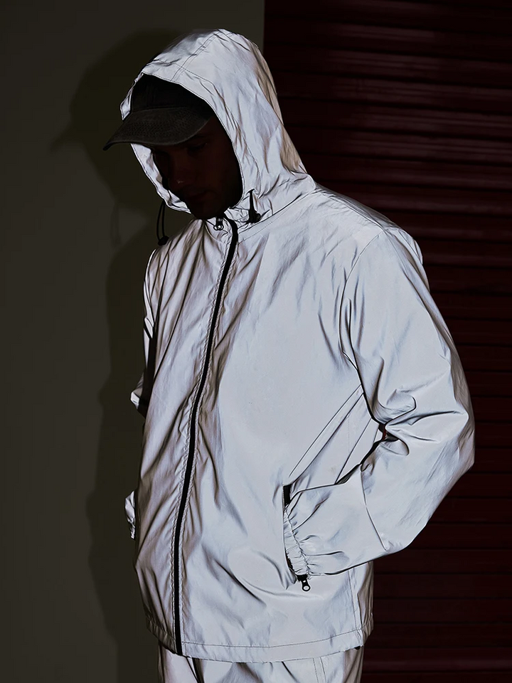 ReflectSafe™ Regenjacke – Hochreflektierend und Wetterfest für Damen und Herren.