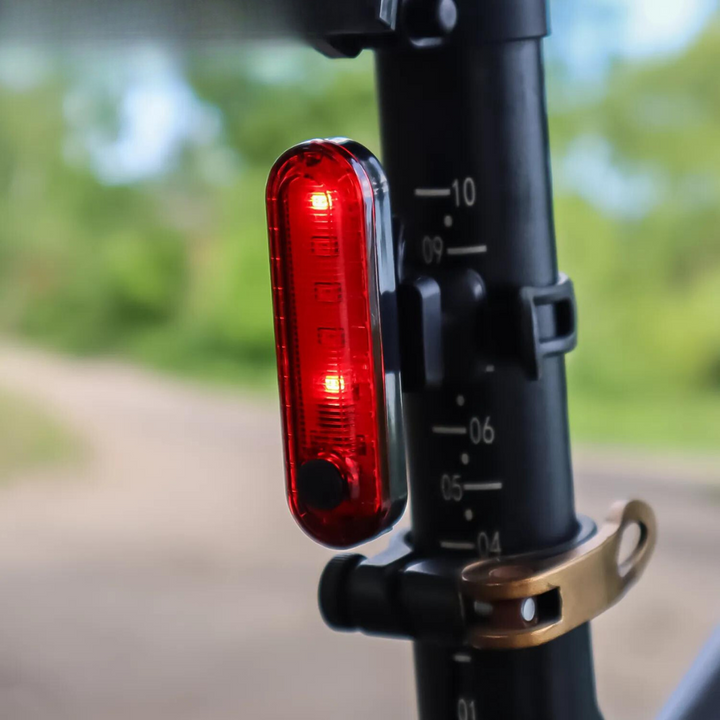 GlowRide™ LED Fahrradlicht Set – USB & Wasserdicht
